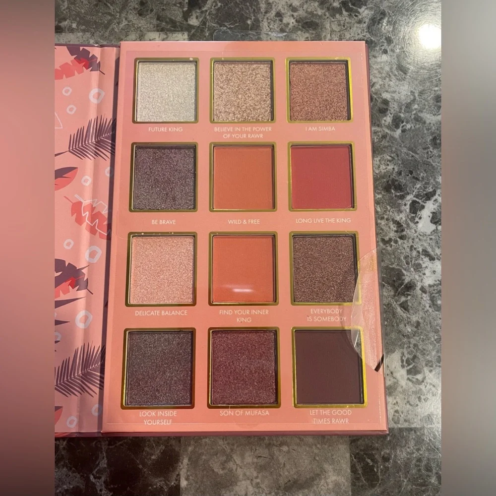 Disney The‎ Lion King Beautiful Eyeshadow Palette.